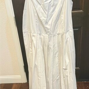 Elegant White Pleated Dress